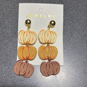 NWT Fall wooden pumpkin dangle‎ earrings thanksgiving halloween